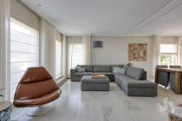 https://storage.googleapis.com/homestra-images/property-image-84d35800-0fa9-43a5-8b49-34b1fe272a68-1750010669.jpg