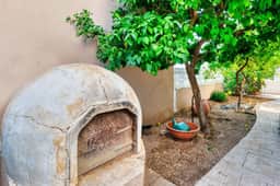 https://storage.googleapis.com/homestra-images/property-image-8544e97c-46ca-432f-830e-9d9cfebd7a0f-1752515058.jpg