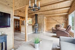 https://storage.googleapis.com/homestra-images/property-image-8549a431-f65b-4d17-8a86-e00e4a699449-1747587723.jpg