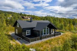 https://storage.googleapis.com/homestra-images/property-image-89200e86-9171-448d-9488-34b9ca4d798b-1758047620.jpg