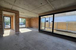https://storage.googleapis.com/homestra-images/property-image-89321a93-d832-438a-a2a7-68798891fadf-1746263754.jpg
