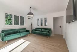 https://storage.googleapis.com/homestra-images/property-image-8a8909a8-0c49-47c0-8400-b988f238e524-1750519374.jpg