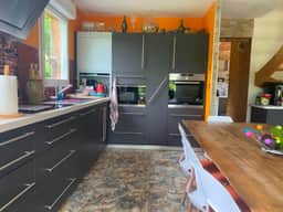 https://storage.googleapis.com/homestra-images/property-image-91363cc4-69d4-4eca-a9b2-1e074ea76e34-1752257981.jpg
