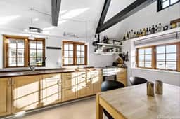 https://storage.googleapis.com/homestra-images/property-image-91c4526d-8ce8-4e49-9c85-db4d02e6b93b-1747586402.jpg