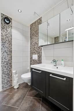 https://storage.googleapis.com/homestra-images/property-image-92df93f6-37c6-4a0c-a14c-977f987c9b64-1757612502.jpg