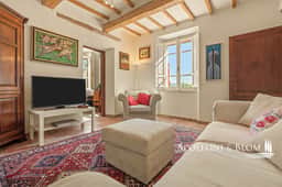 https://storage.googleapis.com/homestra-images/property-image-942c3366-321c-432f-916f-b8f3de7d2c55-1792862075.jpg