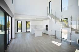 https://storage.googleapis.com/homestra-images/property-image-954c3ae1-3fe1-45e7-8f98-1109bab69786-1752084009.jpg