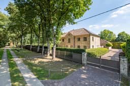 https://storage.googleapis.com/homestra-images/property-image-98e271f4-ea9e-4a1b-ad77-da3fcf262285-1756236240.jpg