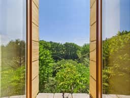 https://storage.googleapis.com/homestra-images/property-image-9bb2af5b-7783-4b68-9789-c70018e39d92-1753210233.jpg