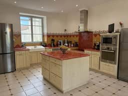 https://storage.googleapis.com/homestra-images/property-image-9c038040-4e95-4218-a227-0479e34747e3-1748774895.jpg