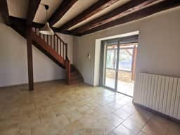 https://storage.googleapis.com/homestra-images/property-image-9c27edcc-36da-4173-b2c1-dfcea86669be-1750593105.jpg