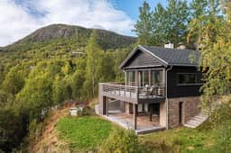 https://storage.googleapis.com/homestra-images/property-image-a0e35215-1cde-40fa-9bea-9c895bdf3c76-1758394918.jpg