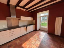 https://storage.googleapis.com/homestra-images/property-image-a259a6b9-4678-44c5-94e2-7f597fdf2524-1750096620.jpg