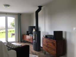 https://storage.googleapis.com/homestra-images/property-image-a2dc6378-b5f5-4840-9d61-267f97b07793-1760983970.jpg