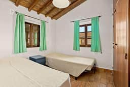 https://storage.googleapis.com/homestra-images/property-image-a618c5f0-ed46-428b-9463-01ec8d861350-1793484967.jpg