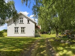 https://storage.googleapis.com/homestra-images/property-image-a901a1d1-e8e7-4dc1-bbd5-245e0d5e0b1f-1786271756.jpg