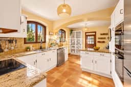https://storage.googleapis.com/homestra-images/property-image-aaa105bc-ba1e-4b4e-af1a-4119269d2a67-1792862934.jpg