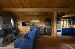 https://storage.googleapis.com/homestra-images/property-image-ab83077a-5158-4bb5-bbc2-26f0dbdbb006-1786906652.jpg
