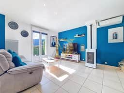 https://storage.googleapis.com/homestra-images/property-image-abba6292-0488-489f-b245-a3dc7b4cc9e3-1750877348.jpg