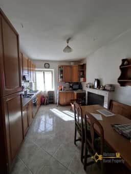 https://storage.googleapis.com/homestra-images/property-image-adab3c4c-fa32-47c5-a6a4-5e24b83cb33e-1750413065.jpg