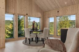 https://storage.googleapis.com/homestra-images/property-image-adeca924-48a4-44b3-83f2-668aac8d6255-1756236164.jpg
