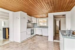 https://storage.googleapis.com/homestra-images/property-image-af7379a1-50f9-4619-aa77-8a85bf4c247e-1750010761.jpg