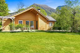https://storage.googleapis.com/homestra-images/property-image-b03f61ce-2b1e-461e-8712-7f320433d1dc-1747332209.jpg