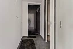 https://storage.googleapis.com/homestra-images/property-image-b088daa2-bc20-4b05-834e-5e41fc430abc-1753635992.jpg