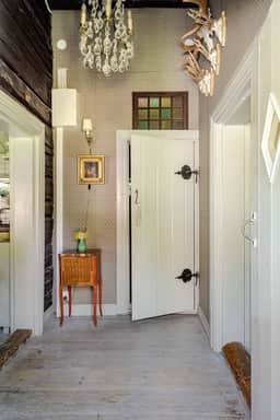 https://storage.googleapis.com/homestra-images/property-image-b12fab4b-be2d-475b-ac9a-34935b72e114-1784456012.jpg