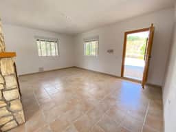 https://storage.googleapis.com/homestra-images/property-image-b141ebf5-7db0-4b65-a565-2b0a599eb761-1759405565.jpg