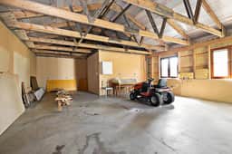 https://storage.googleapis.com/homestra-images/property-image-b14efd11-70a0-4d10-9382-855c8f563ba5-1759579114.jpg