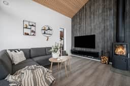https://storage.googleapis.com/homestra-images/property-image-b1bc3427-de88-419b-90be-b28aeadd7ebb-1746884397.jpg