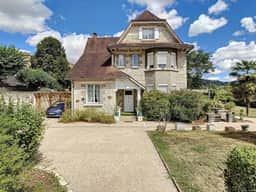 https://storage.googleapis.com/homestra-images/property-image-b22848d4-d491-4284-bc99-664ef6e2d756-1753978564.jpg
