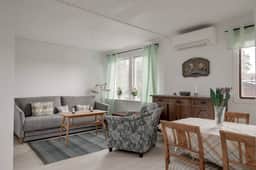 https://storage.googleapis.com/homestra-images/property-image-b262126d-5006-4900-8921-4d0d6021d31a-1747935579.jpg