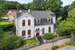 https://storage.googleapis.com/homestra-images/property-image-b41b41c7-e64a-461a-ae44-a7cf397200eb-1756554291.jpg