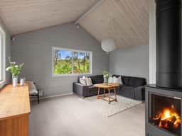 https://storage.googleapis.com/homestra-images/property-image-b42aeffc-9ea5-4d1c-a652-f4bab8bcc354-1749309175.jpg