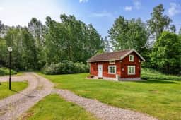 https://storage.googleapis.com/homestra-images/property-image-b9589984-78b2-41d0-bbd6-3aeec36d71c1-1752000090.jpg