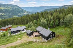 https://storage.googleapis.com/homestra-images/property-image-ba467cc4-ac40-47b6-88e2-71170501d5d2-1751740117.jpg