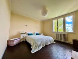https://storage.googleapis.com/homestra-images/property-image-bafef237-3cb0-49e8-bfe3-f7ad469dc41b-1746359344.jpg