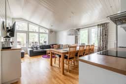 https://storage.googleapis.com/homestra-images/property-image-c4d80e8a-887a-4421-925d-d95229be7d4d-1756824277.jpg