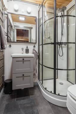https://storage.googleapis.com/homestra-images/property-image-c52f3d28-b4bc-4e36-b03f-e5d40370178d-1776853466.jpg