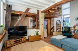 https://storage.googleapis.com/homestra-images/property-image-c7b08059-ce7f-43f5-8e4f-da947a61fad7-1753812118.jpg