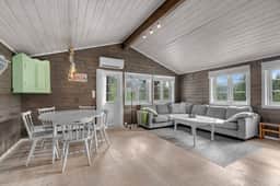 https://storage.googleapis.com/homestra-images/property-image-c84c5be8-78ff-4326-9ee4-bbad7249bea6-1789213240.jpg