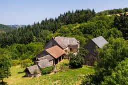 https://storage.googleapis.com/homestra-images/property-image-cd132a16-631d-4c46-9473-9eeb1787fa78-1751140508.jpg