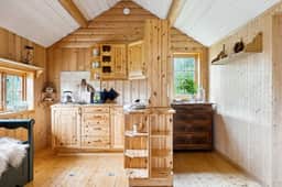 https://storage.googleapis.com/homestra-images/property-image-cd6ddb56-c05f-47c8-991f-38832d2eac81-1752002068.jpg