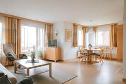 https://storage.googleapis.com/homestra-images/property-image-cf18c4cb-de54-4be7-88eb-a4bd686c1cf1-1758452810.jpg