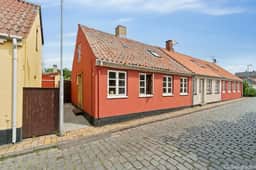 https://storage.googleapis.com/homestra-images/property-image-cfa734c7-e4aa-46ea-adbe-5269eab00242-1750519513.jpg