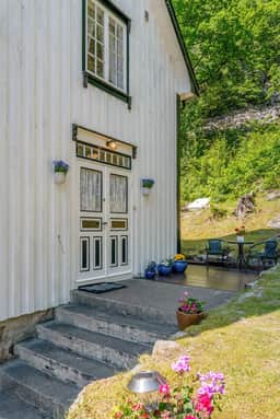 https://storage.googleapis.com/homestra-images/property-image-d0c9b3e5-d39f-4f3b-af40-db10098186c4-1750519456.jpg