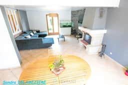 https://storage.googleapis.com/homestra-images/property-image-d740794b-8233-489c-a74b-3d1609465048-1759169585.jpg