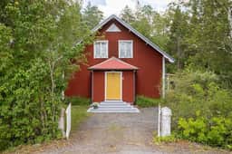 https://storage.googleapis.com/homestra-images/property-image-d8c615da-f6ee-4770-a288-814152530b91-1758452765.jpg